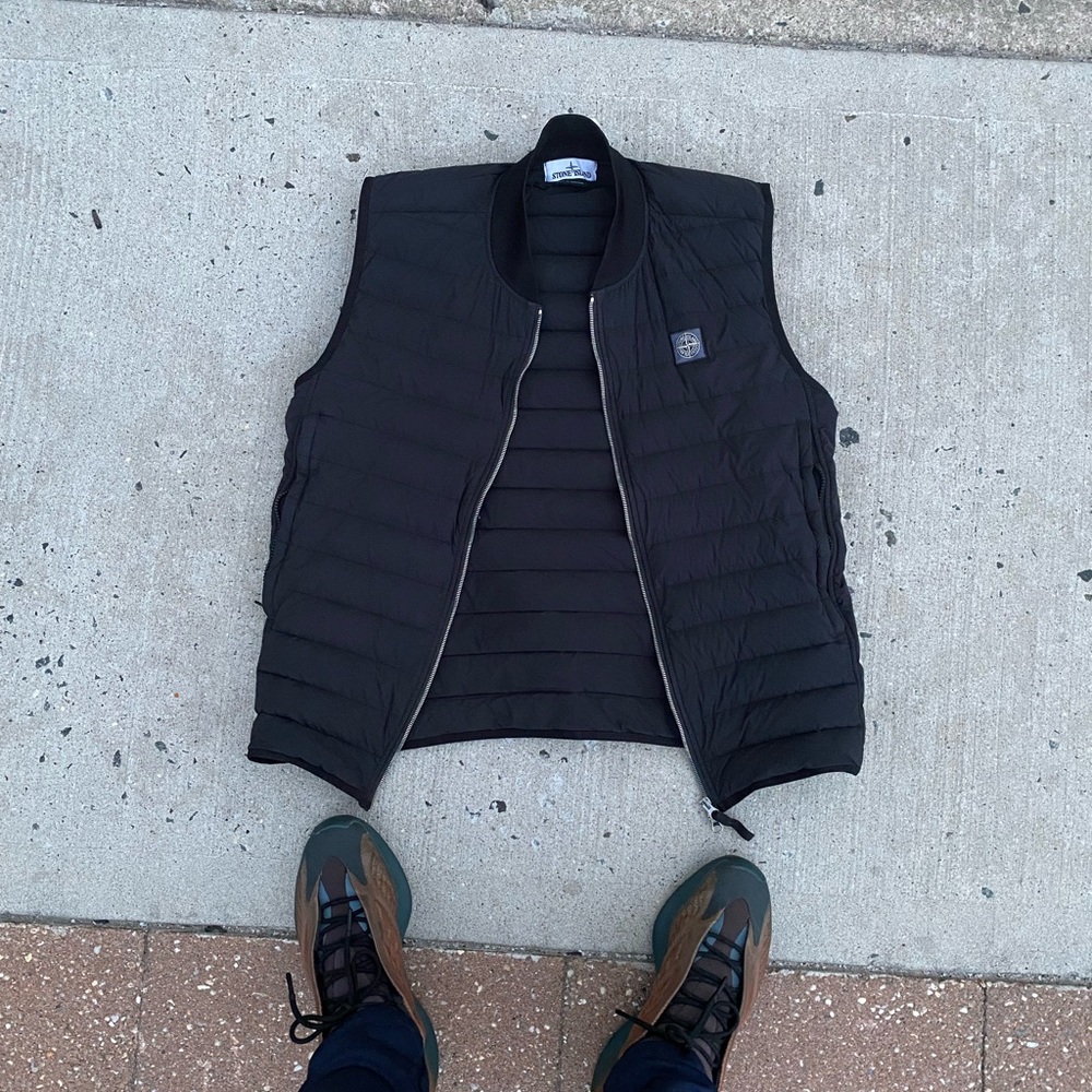 STONE ISLAND Black down chambers TC vest